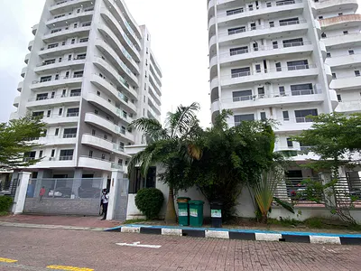 Beautiful 3 Bedrooms Apartment with a Pool