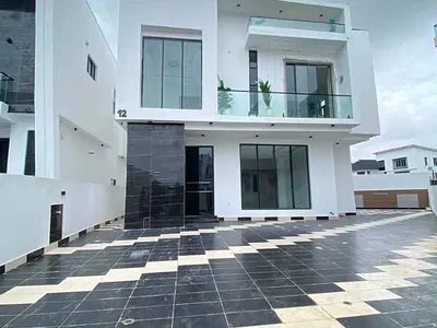 A Stunning 4 Bedroom Fully Detached Duplex with BQ & Pool