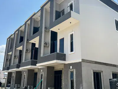 Family Friendly 4 Bed Terrace Duplex with Bq&pool in a Secure Environs