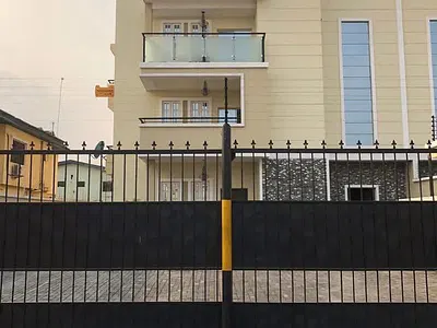 Luxury 3 Bedroom Apartment Furnished