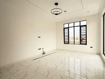 Luxury 2 Bedroom Apartment