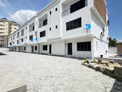 Luxuriously Built 5 Bedroom Semi Detached Duplex