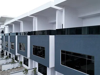 Luxury and Tastefully Furnished 5 Bedroom