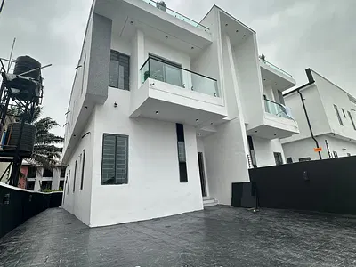 4 Bedrooms Semi Detached Duplex with BQ