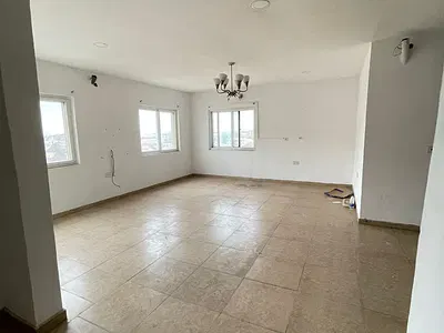 Spacious 3 Bedroom Flat