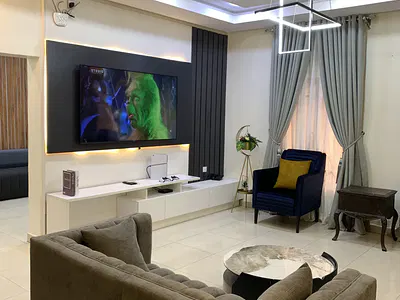 Thekreebs 5 Bedroom Apartment with Swimming Pool — By Ashi Police Station, New Bodija, Ibadan, Oyo