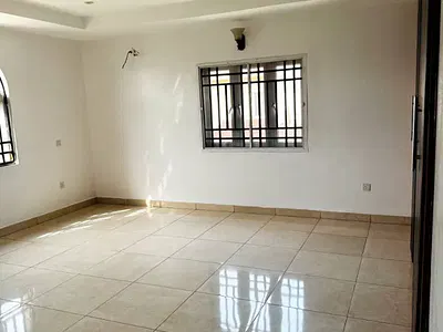 Mini Flat Available