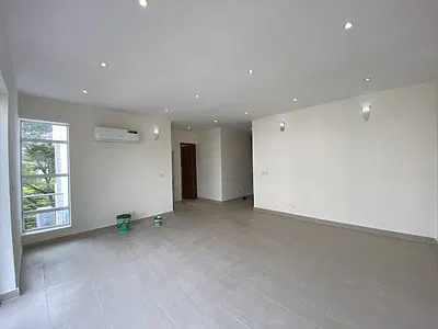 Waterfront 2 Bedroom Apartment + Swimming Pool, Gym