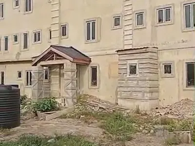 22 Rooms Hotel Sitting on 100by100
