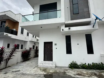 Exquisite 4 Bedroom Semi-Detached Duplex