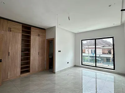 4 Bedroom Semi Detached Duplex with En-Suite Bedrooms