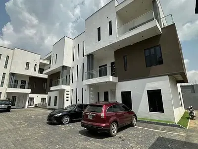 Luxury 5 Bedroom Semi Detached Duplex with BQ