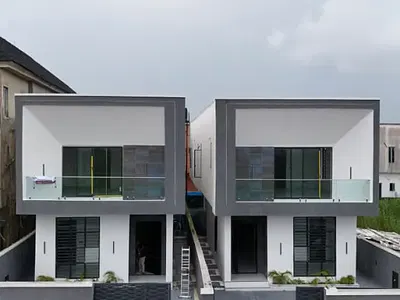 5 Bedroom Fully Detached Duplex with Swimming Pool