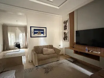 Luxury Spacious 3 Bedroom Apartment (Ground Floor)
