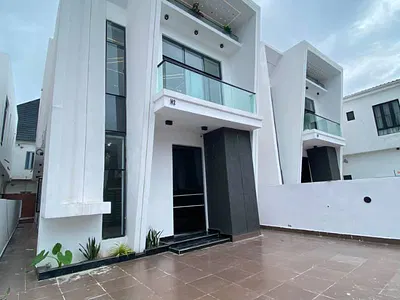 A Refined 4 Bedroom Fully Detached Duplex with Bq-Pool