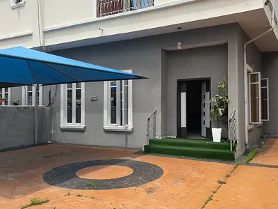 4 Bedrooms Semi-Detached Duplex with BQ