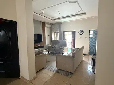 Luxury Spacious 3 Bedroom Apartment (Ground Floor)