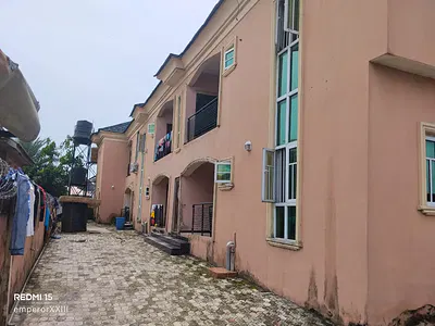 Fantastic 6 Units of 3 Bedroom Flat for Investors