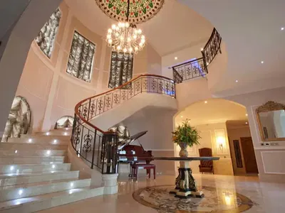 7 Bedroom Mansion