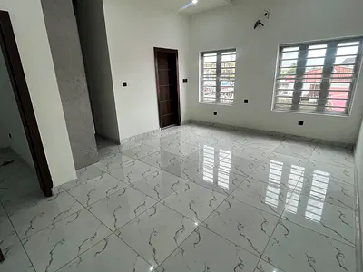 Spacious 1 Bedroom Semi Masters in a Shared Apartment