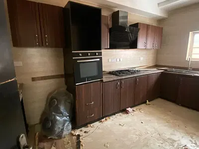 Self Contained Room with Shared Kitchen