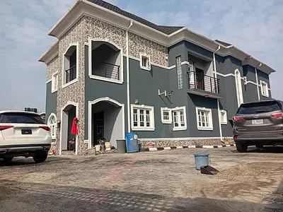 Spacious 5 Bedroom Fully Detached Duplex
