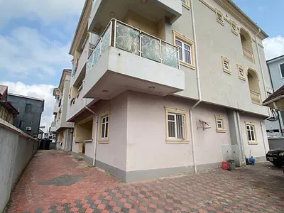 Exquisitely Finished 3 Bedroom Apartments