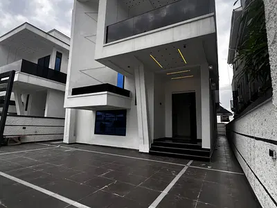 Premium and Elegant 5 Bedroom Duplex +BQ+ Swimming Pool