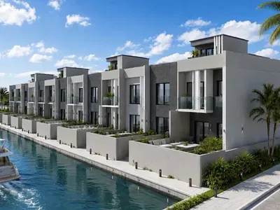 Waterfront 3 Bed Triplex + BQ & Roof Top Terrace Opposite Golf