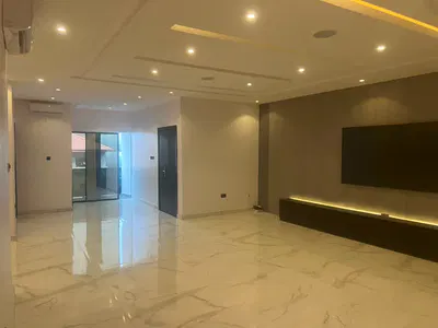 Luxury 3 Bedroom Apartment