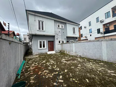Well Maintained to Taste 4 Bedroom Semi Detached Duplex