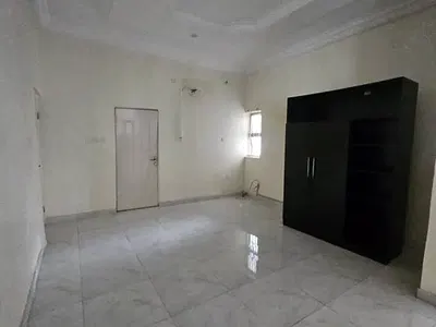 Beautifully Self Serviced 2 Bedroom Flat