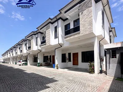 Spacious 4 Bedroom Terrace Duplex