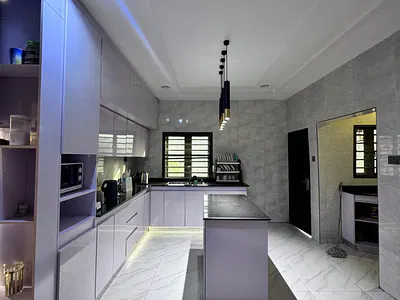 Luxury 3 Bedroom Block of Flat