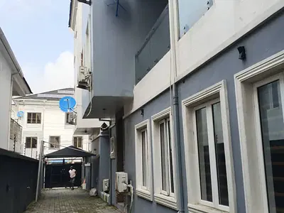 4 Bedroom Duplex 2 People in the Compound