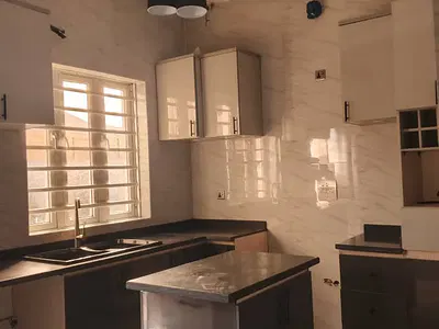 4 Bedrooms Semi Detached Duplex