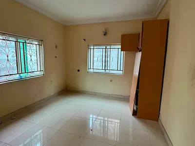 Spacious 2 Bedroom Apartment with BQ