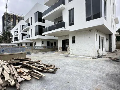 Masterpiece 6 Bedroom Fully Detached Duplex