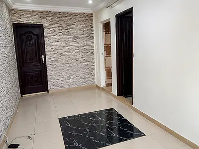 Lovely 1 Bedroom Flat Upstairs with Prepaid Meter
