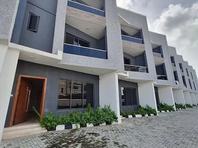Serviced and Furnished 4 Bedroom Terrace House with BQ