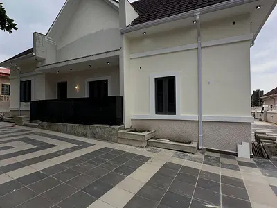 New 4 Bedroom Detached Bungalow + 1 Bed & 1 Selfcon BQ