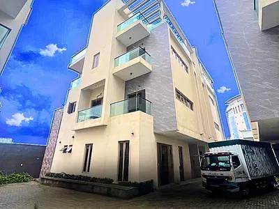 5 Bedroom Semi Detached Duplex