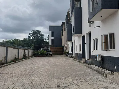 Luxury 3 Bedroom Spacious Terraced Duplex with BQ