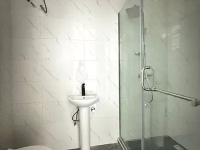 2) 2 Bedroom Flat with Swimming Pool