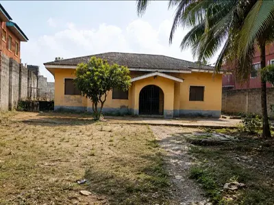 Spacious 3-Bedroom Bungalow on a Full Plot of Land