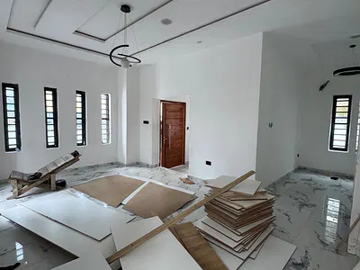 Self Contain Studio