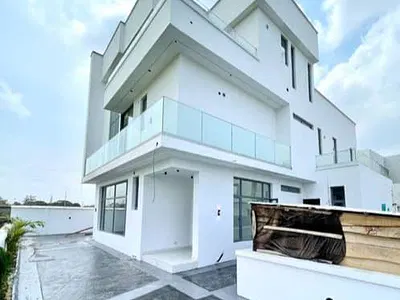 5 Bedroom Fully Detached Duplex with BQ