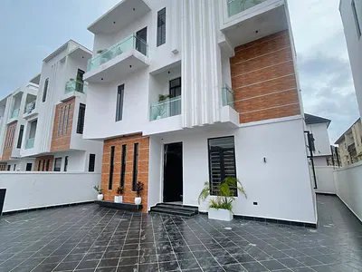 Massive 5 Bedroom Detached Duplex with BQ