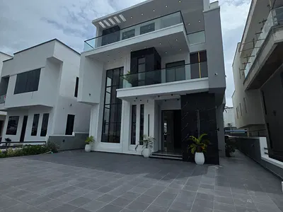 Luxury 5 Bedroom Detached Duplex with Cinema + Swimming Pool