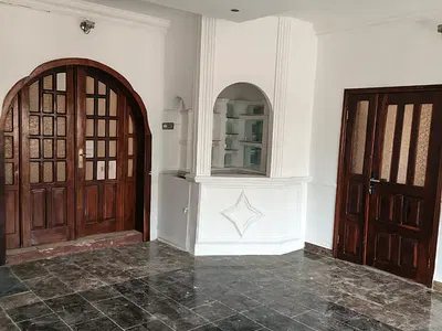 Well Maintained 2 Bedroom Flat